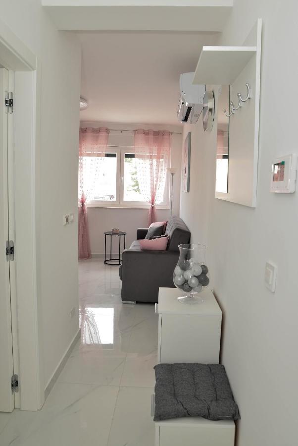 זאדאר Apartment Laura מראה חיצוני תמונה