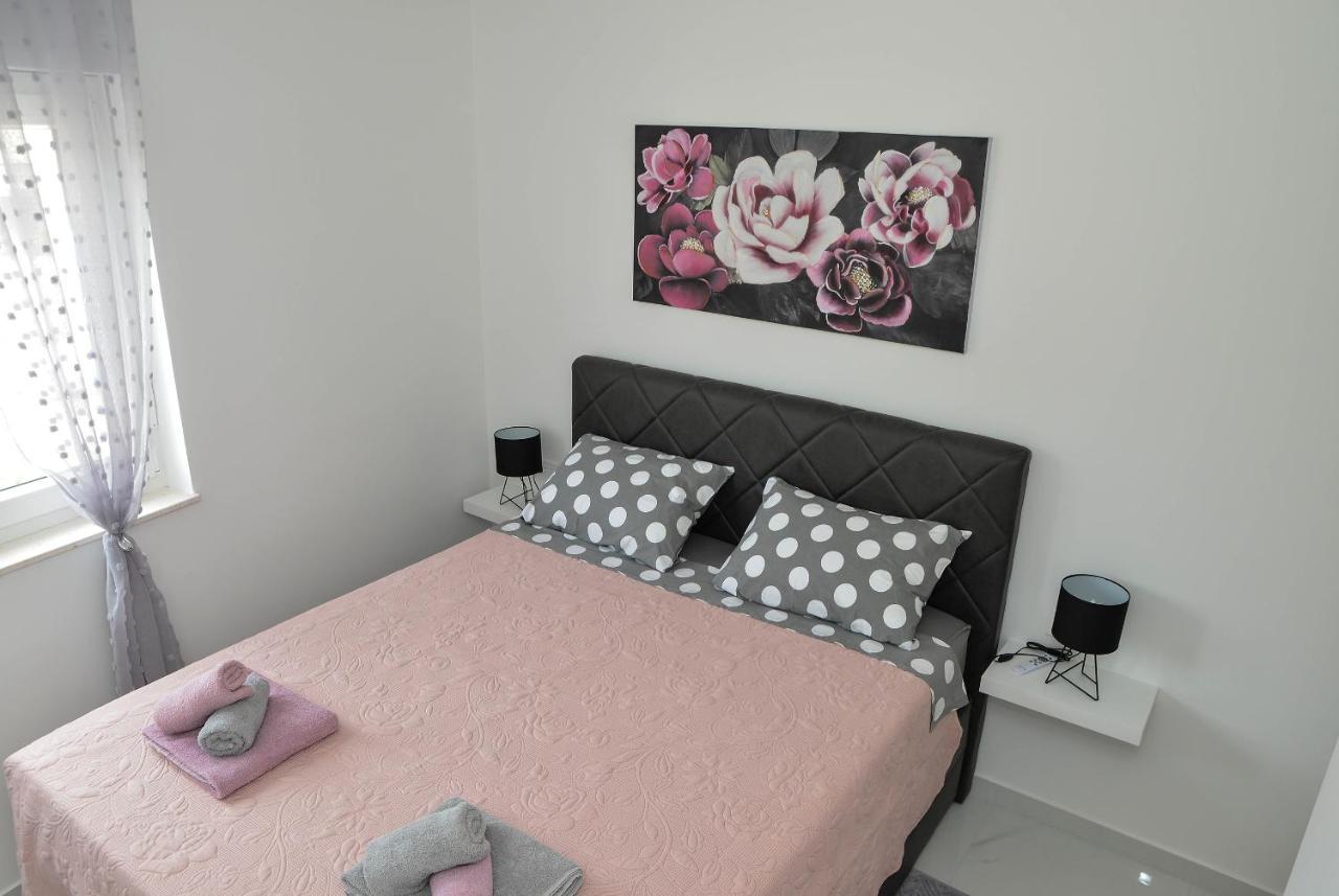 זאדאר Apartment Laura מראה חיצוני תמונה